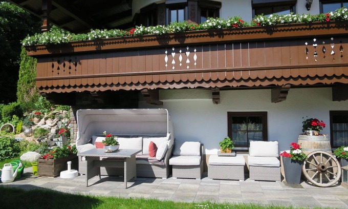 Zillertal Apartment | Lovely apartment for 4 guests with WIFI, TV, terrace and parking
