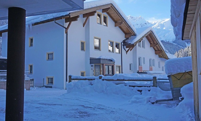 Strengen Apartment | Lovely apartment for 4 people with WIFI, TV and parking