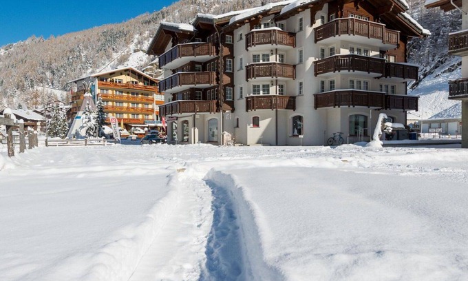 Saas Grund Apartment | Lovely apartment for 4 people with WIFI
