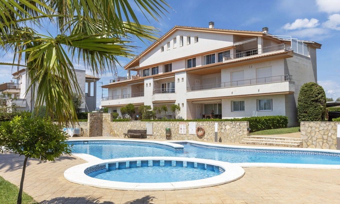 San Jorge Apartment | Lovely apartment for 4 people with pool, WIFI, A/C, TV, patio, pets allowed and parking