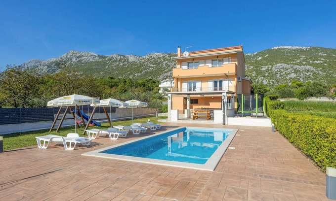 Ostrvica Apartment | Lovely apartment in Donja Ostrvica