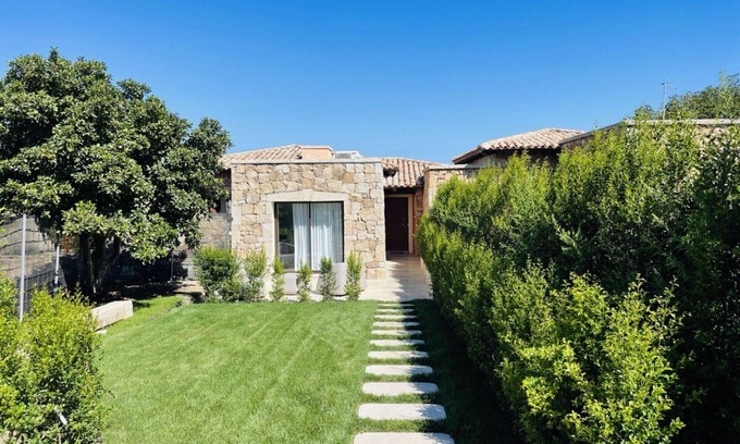 Puntaldia House | Lovely apartment in villa for 2 people with A/C, pool, TV, terrace and parking