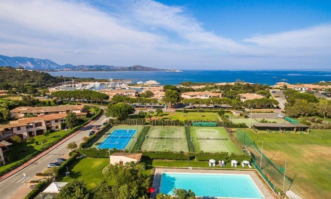 Puntaldia House | Lovely apartment in villa for 8 guests with A/C, pool, TV, terrace and parking