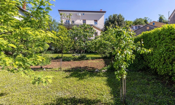 Buzdohanj Apartment | Lovely apartment in Cernik with Wi-Fi
