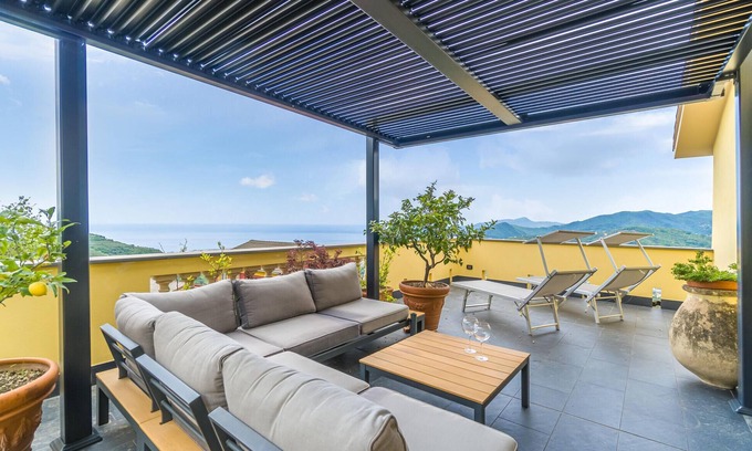 Cogorno Apartment | Lovely apartment in Cogorno with WiFi