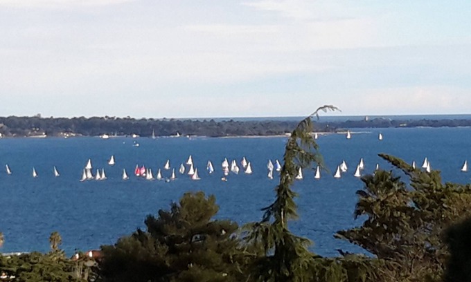 La Croix des Gardes Apartment | Lovely apartment in Croix des Gardes, bay view, air conditioning, Internet