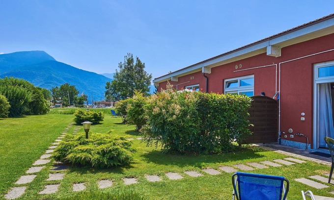 Dongo House | Lovely apartment in villa for 4 guests with A/C, WIFI, TV, patio and pets allowed