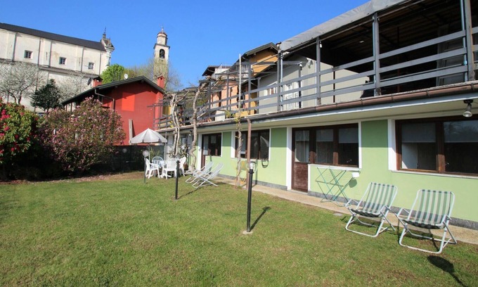 Trarego Viggiona House | Lovely apartment in villa for 4 people with WIFI, TV, patio and pets allowed