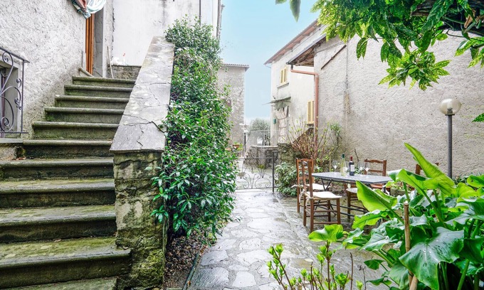 Gallicano Apartment | Lovely apartment in Verni with WiFi