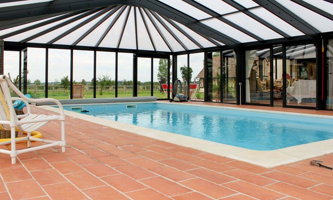 Corbon House | Lovely apartment in villa for 3 guests with WIFI, pool, TV, patio, pets allowed and parking