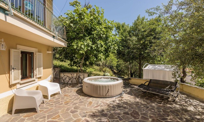 Roccagiovine Apartment | Lovely apartment with WIFI, hot tub, TV, terrace, pets allowed, panoramic view and parking