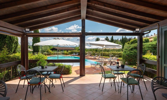Sughera Apartment | Lovely apartment with pool, WIFI, A/C, TV, terrace and panoramic view, close to San Gimignano