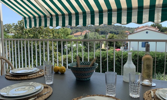 Cap-d'Antibes Apartment | Lovely apartment with parking 200m from beaches and Cap d'Antibes.