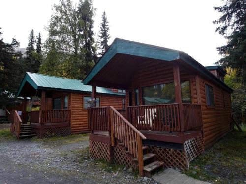Cooper Landing House | Lovely Cabin with Lofted Interior Perfect for Nature Lovers in Alaska