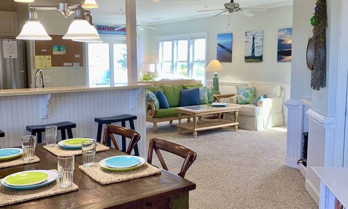 Hatteras Condo | Lovely Canalfront Condo in the Heart of Hatteras Village