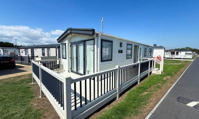 Felixstowe House | Lovely caravan with decking at Suffolk Sands Holiday Park ref 45017B