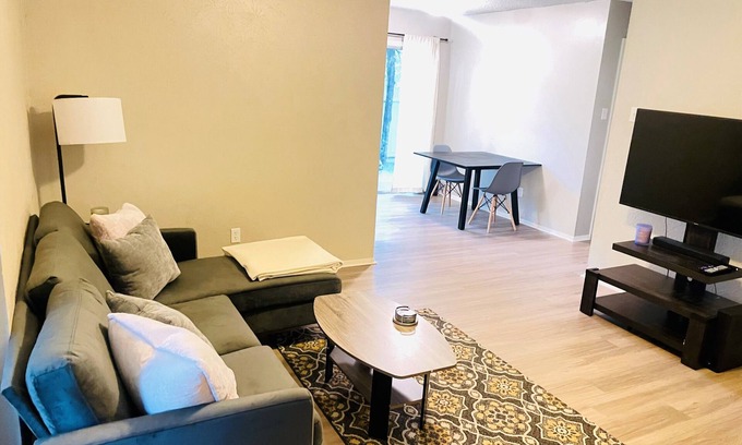 Westgate House | Lovely Central Austin Private Duplex!