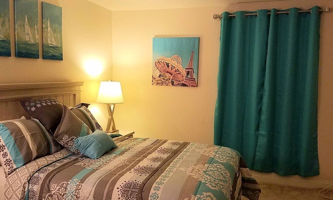 Las Vegas Condo | ❤ Lovely condo! Walking distance to Strip with pool & spa