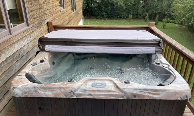 Asheville House | Lovely cottage in West Asheville. Hot Tub. Pool open for SUMMER!