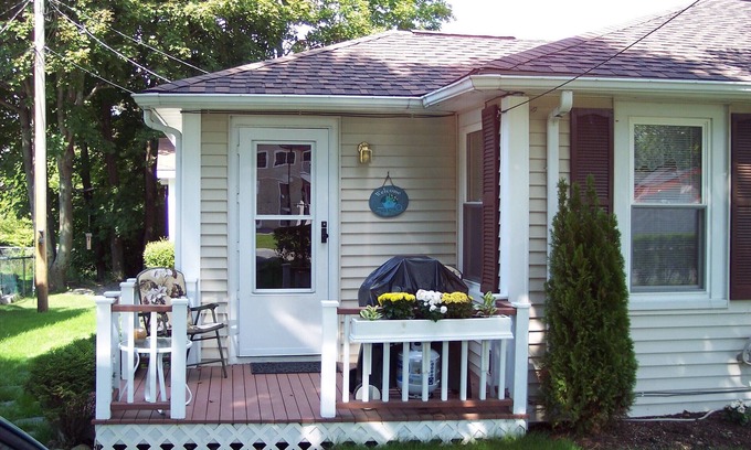 Hulls Cove Cottage | Lovely cottage near Bar Harbor