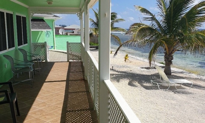 West End Cottage | Lovely cottage situated on the Beach with Beautiful ocean views