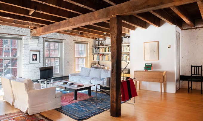 Financial District House | Lovely duplex loft on the coolest block in the South Street Seaport