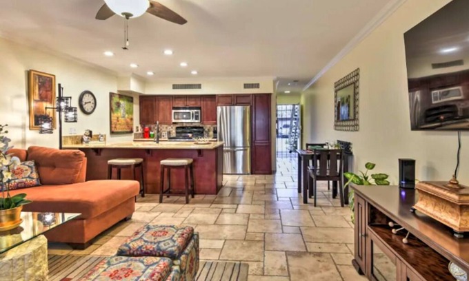 Twin Palms Condo | Lovely Ground Floor Unit