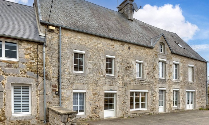 Hauteville-sur-Mer House | Lovely home in Hauteville-sur-Mer