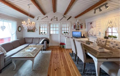 Gjovik House | Lovely Home In Øvre Snertingdal