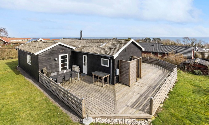 Sandkaas House | Lovely home in Allinge with kitchen