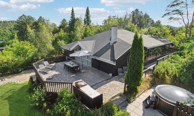 Handrup Strand House | Lovely home in Ebeltoft with sauna