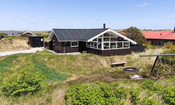 Bjerregaard House | Lovely home in Hvide Sande with sauna
