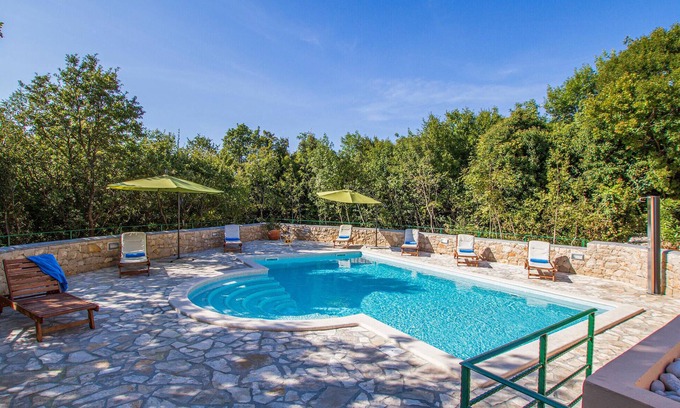 Stanisovi House | Lovely home in Koromacno with WiFi