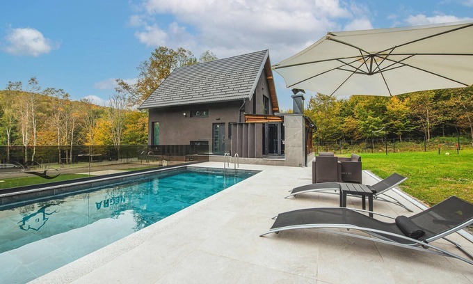 Brestovac House | Lovely home in Novo Zvecevo with sauna