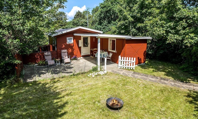 Klint House | Lovely home in Nykøbing Sj with kitchen