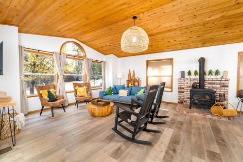 Placerville House | Lovely Home in Pollock Pines with Hot Tub