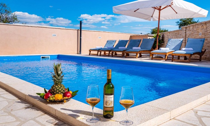 Novigrad House | Lovely home in Pridraga