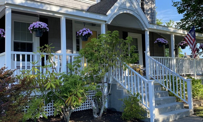 Narragansett House | Lovely home in quiet neighborhood one block from the Ocean
