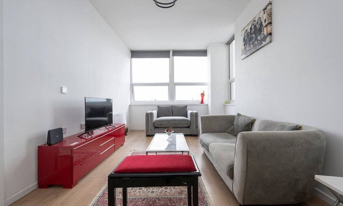 Smethwick Apartment | Lovely home in West Midlands