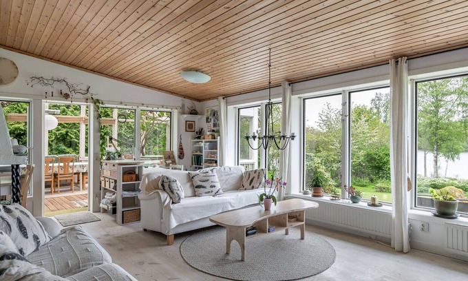 Tranas House | Lovely house in Tranås with a wonderful location by the lake Loren | SE10012