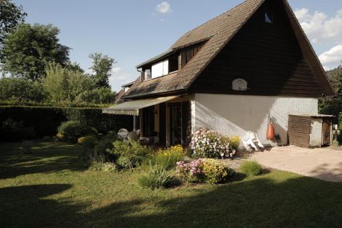 Seynod House | Lovely house with garden, jardin et terrasse