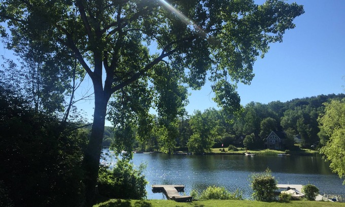 Tyringham House | Lovely Lakefront Cottage, Peaceful Setting, Hiking And More