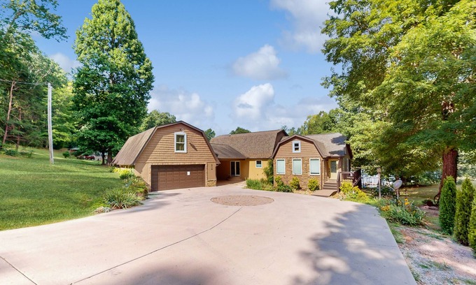 Maynardville House | Lovely lakefront home with fire pit, fireplace, dock and gas grill