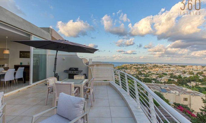 Mellieħa Heights Apartment | Lovely Mellieha Apt with stunning terrace & views!