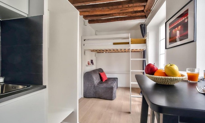 Quartier de la Porte-Saint-Denis Apartment | Lovely Mezzanine Studio in the Heart of Paris 3M