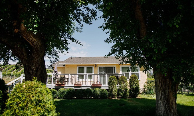 Okanagan-Similkameen Cottage | Lovely Private Cottage overlooking the vines at River Stone Estate Winery