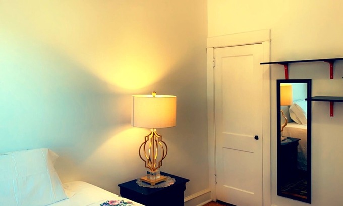 Foxcroft Square House | Lovely private room