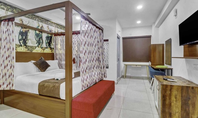 Kukatpalli Apartment | Lovely & Tidy - Where Luxury Meets Nature with a Penthouse