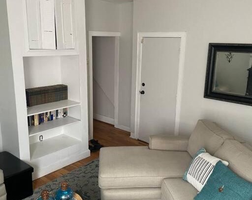 Trenton Apartment | Lovely two bedroom apartment in Historic Trenton.