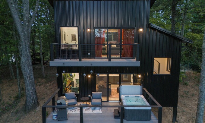 Campton Cabin | Lovers Lookout, LUX Stay, Relax and Refresh